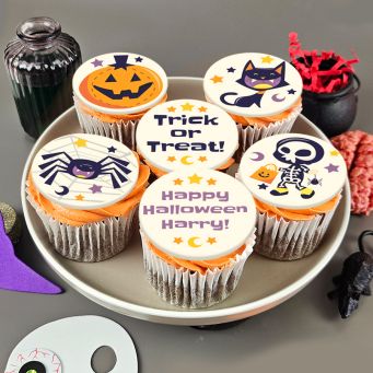 6 Trick or Treat Cupcakes